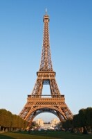 フランスの象徴「エッフェル塔」です。