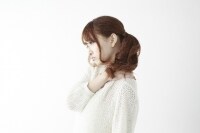 頚部、肩周り、腕などに不快な症状が続いていませんか?