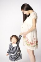 二人目の妊娠という場合は、育児をしながら腰への負担が増すことも……