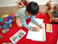 遊んでいる子供を観察してみましょう。何か気づいた時には、検査してみましょう