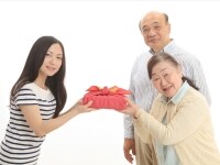 挨拶品を持参すればより好印象