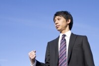 副業としてスタートするという選択肢もあります