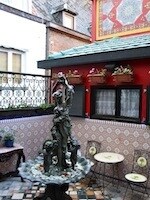 グラン・プラスからほど近い「ホテル・モーツァルト」
