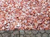 砂利と平板
