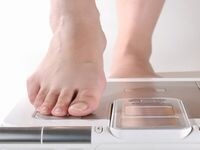 寝る前に食べると太る理由は?