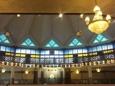国立モスクのメインホール