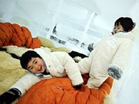 氷のホテル専用のルームウェアは子供用もあり【アルファリゾートトマム】