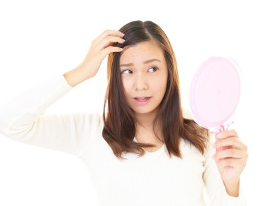 「最近白髪が増えてきた……」と感じたら生え方をチェック!