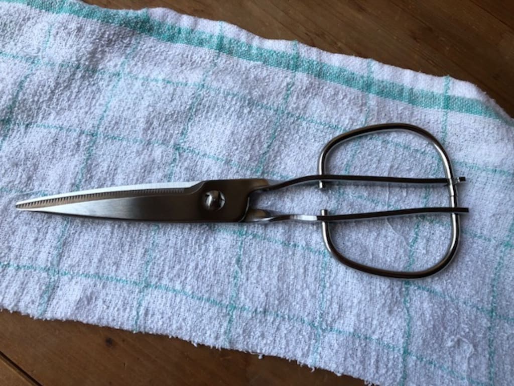 切れ味よすぎで食材スパッ！分解で衛生面も安心のキッチンバサミ