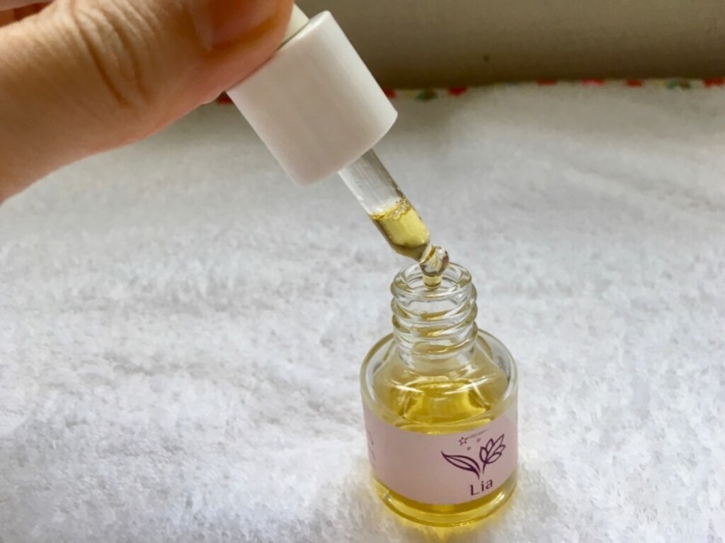 フランスの薬草専門家が作るオーガニック美容液「ドゥース・アンジェヴィヌ」