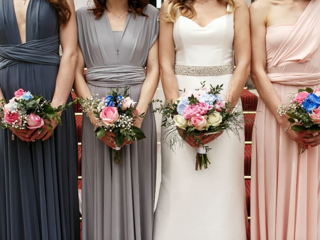 ノースリーブにつけ袖！結婚式におすすめボレロ代わりのアイテム