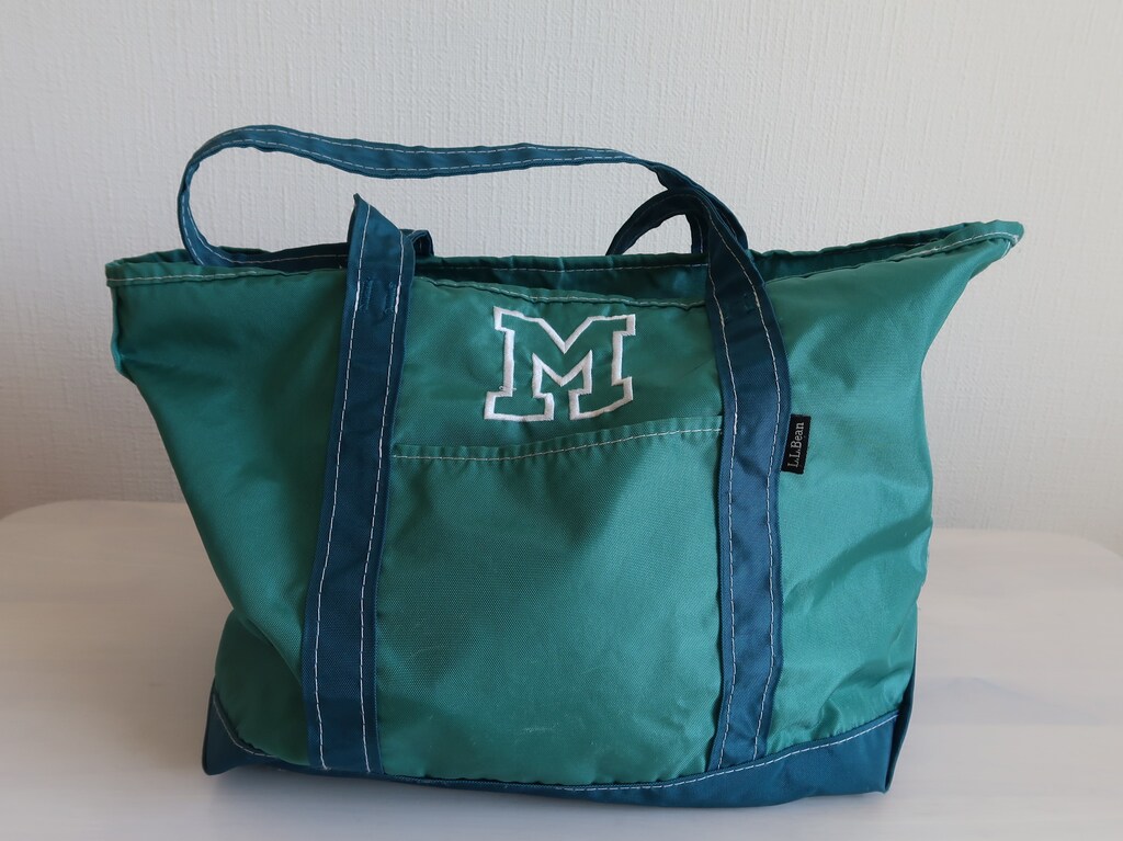 LLBeanのナイロントート「エブリデイ・ライトウェイト・トート」は軽くて丈夫！