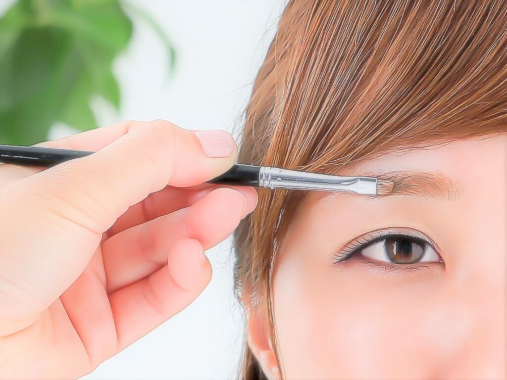 1000円以下！プチプラ眉コスメでトレンドの立体アーチ眉へ