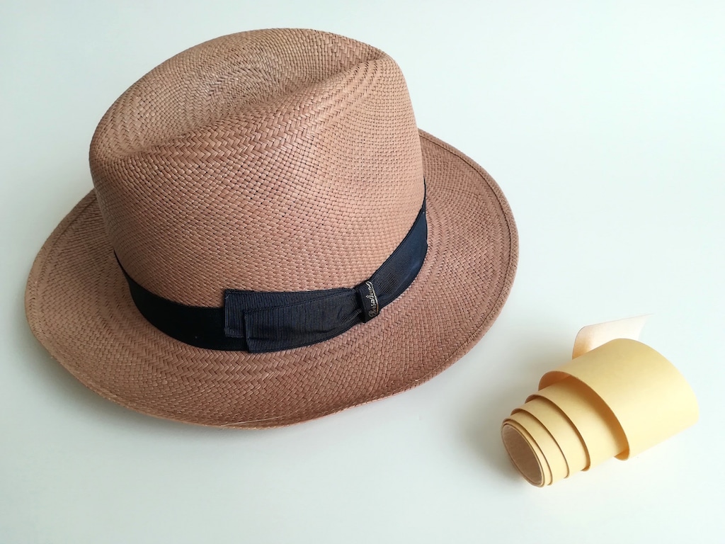 帽子の汚れ防止テープが便利！ファンデーションや汗汚れの対策に最適