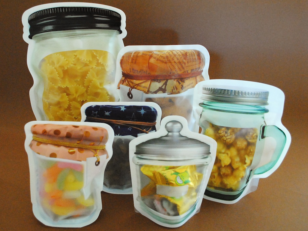 見つけたら即買い！100均ボトル型ジッパーバッグ