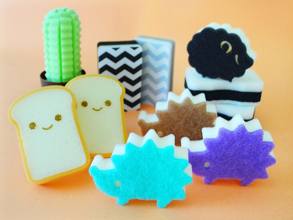 家事が楽しくなる！100均のデザインスポンジ