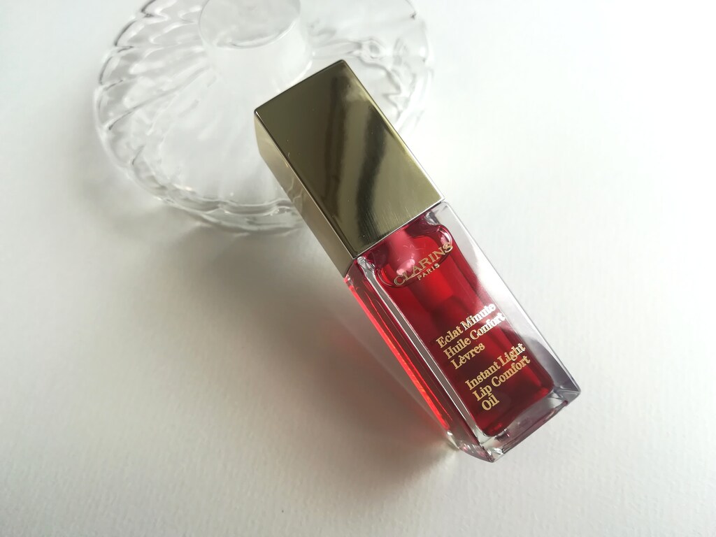 クラランスのリップオイルはイエベにもブルベにも似合う！