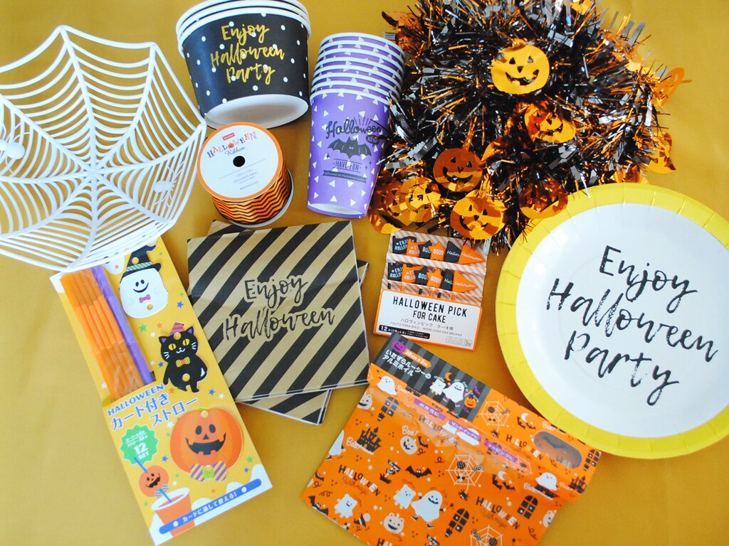 100均のハロウィングッズを使ったテーブルコーディネートがかわいい