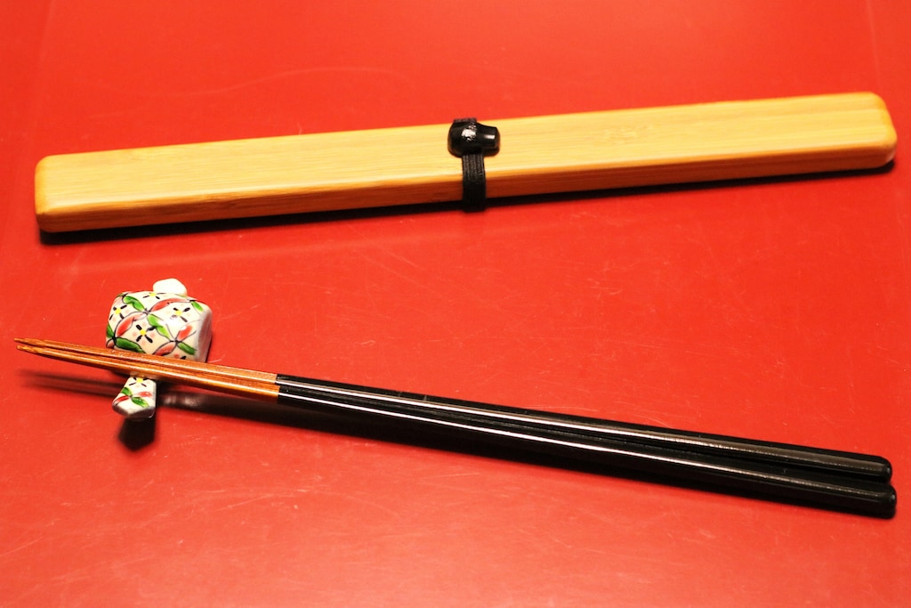 携帯用ケース付きの京都老舗の「竹箸」は使い込むほどに味わいが深まる！