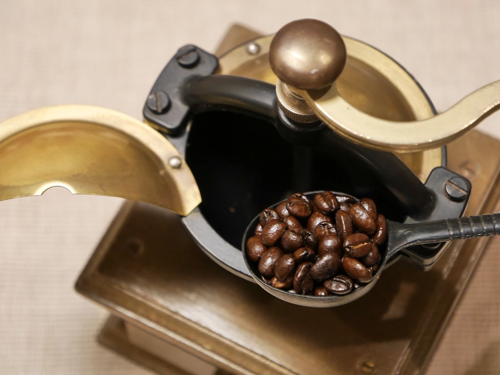 ザッセンハウスのコーヒーミル「ラパス」の魅力とお手入れ方法を紹介