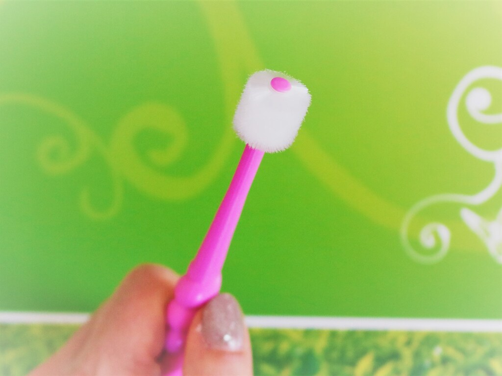 毛が360度ついたタンポポの種歯ブラシで、正しい歯磨き習慣を！