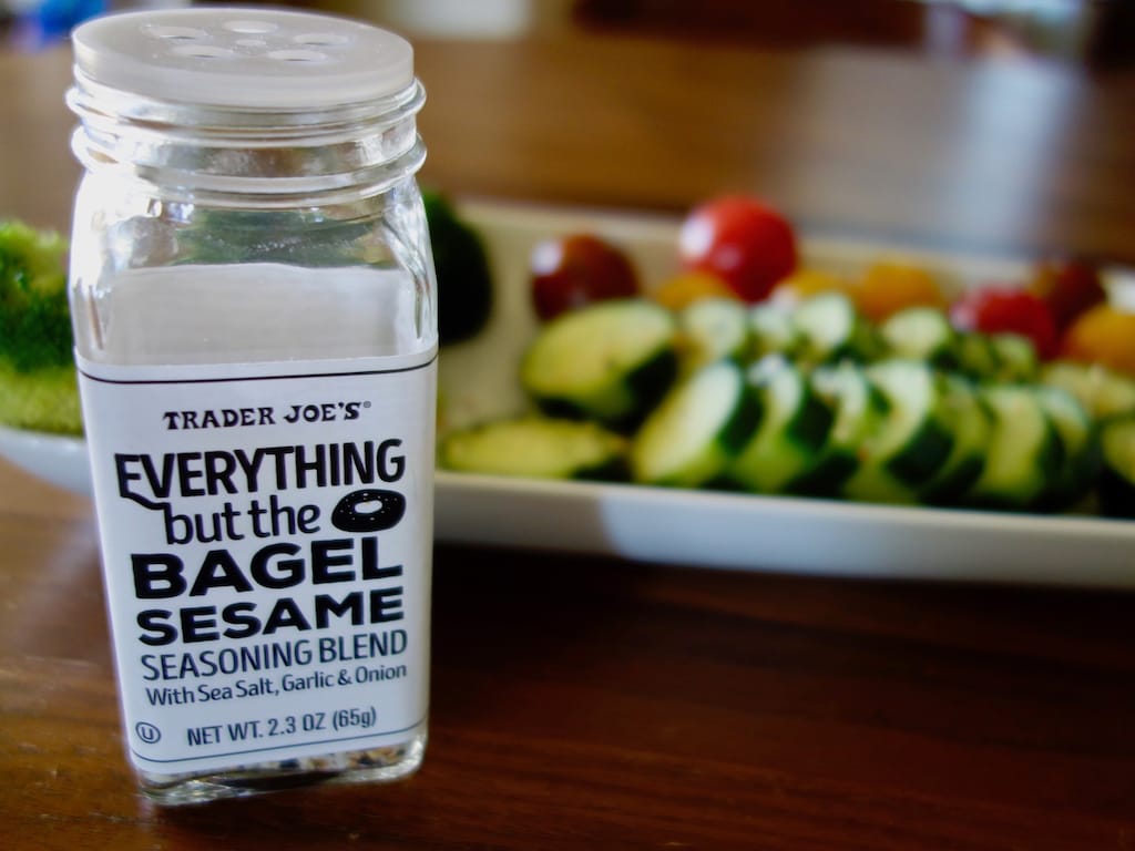 ひと振りで激ウマ！ トレーダージョーズのシーズニングは万能のスパイスミックス