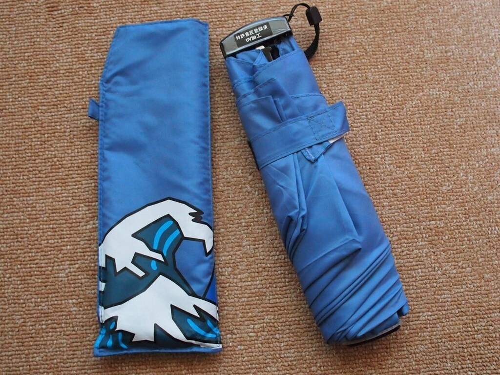 バッグに入れておきたい！UV・防水加工で晴雨兼用の折り畳み傘「ポケフラット55」