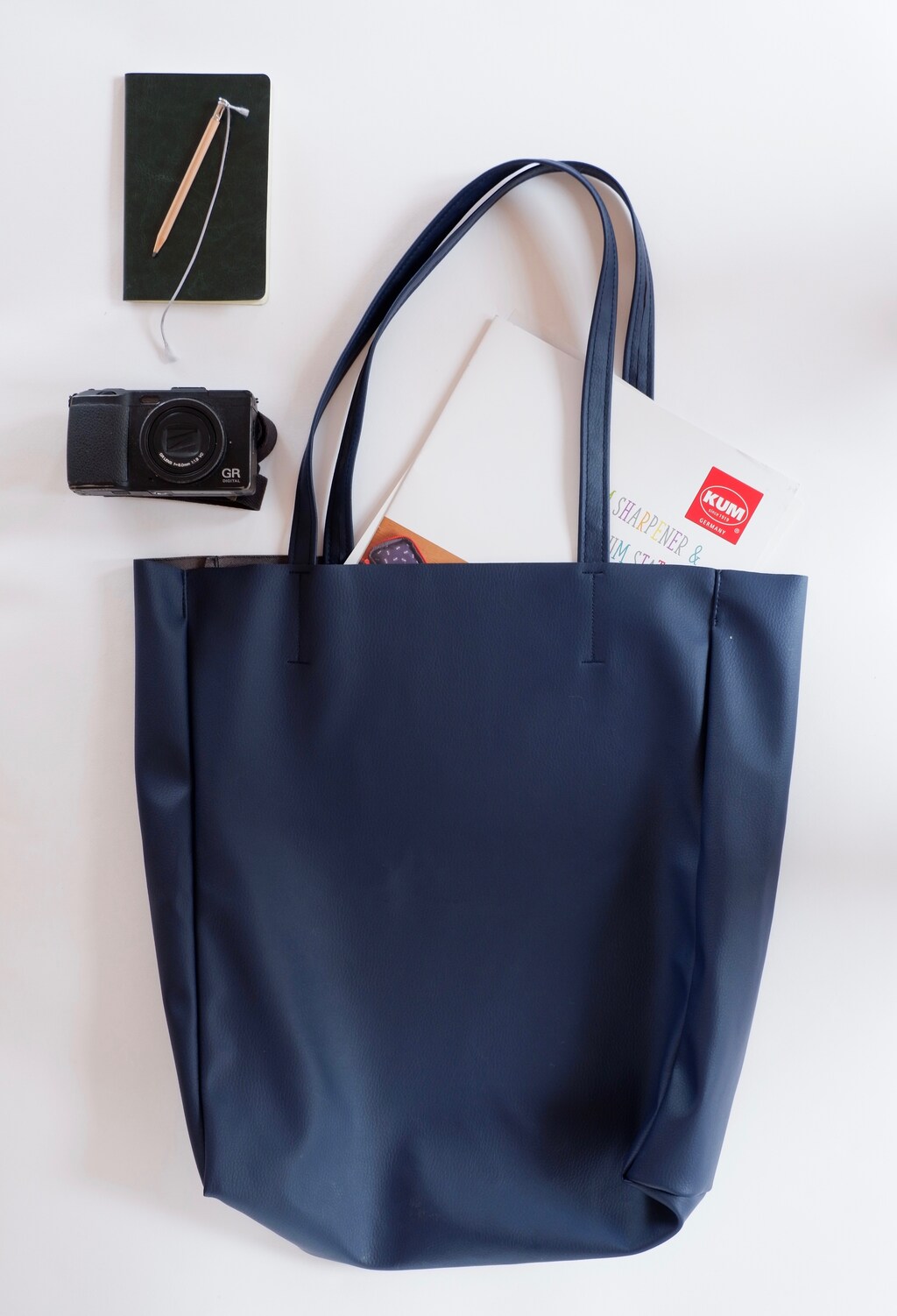 どんな服装にもあう！デルフォニックスのエコバッグ