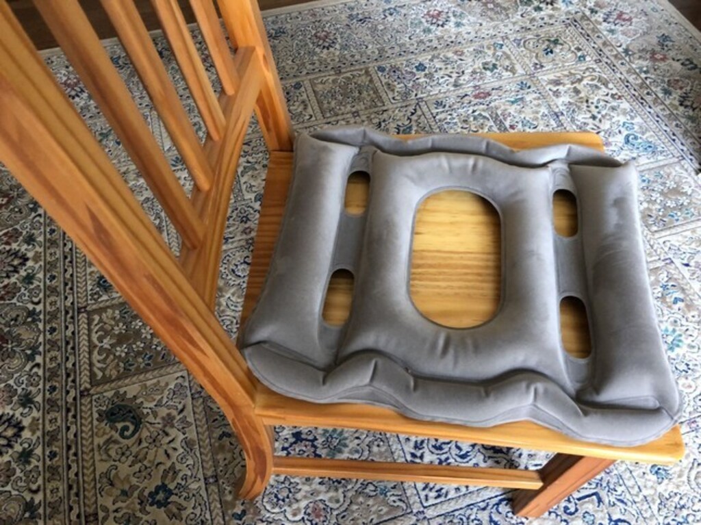 長距離移動の腰痛対策におすすめの便利アイテム「ヨックション」