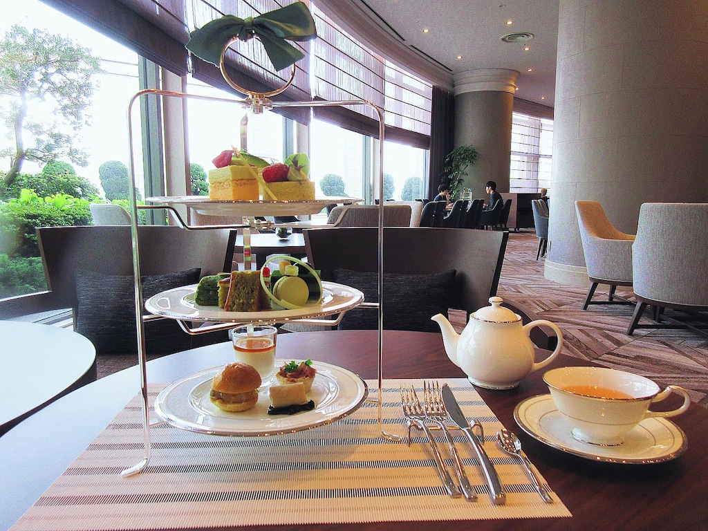 SNS映え間違いなし！色鮮やかなアフタヌーンティーが楽しめる「ロビーカフェ」