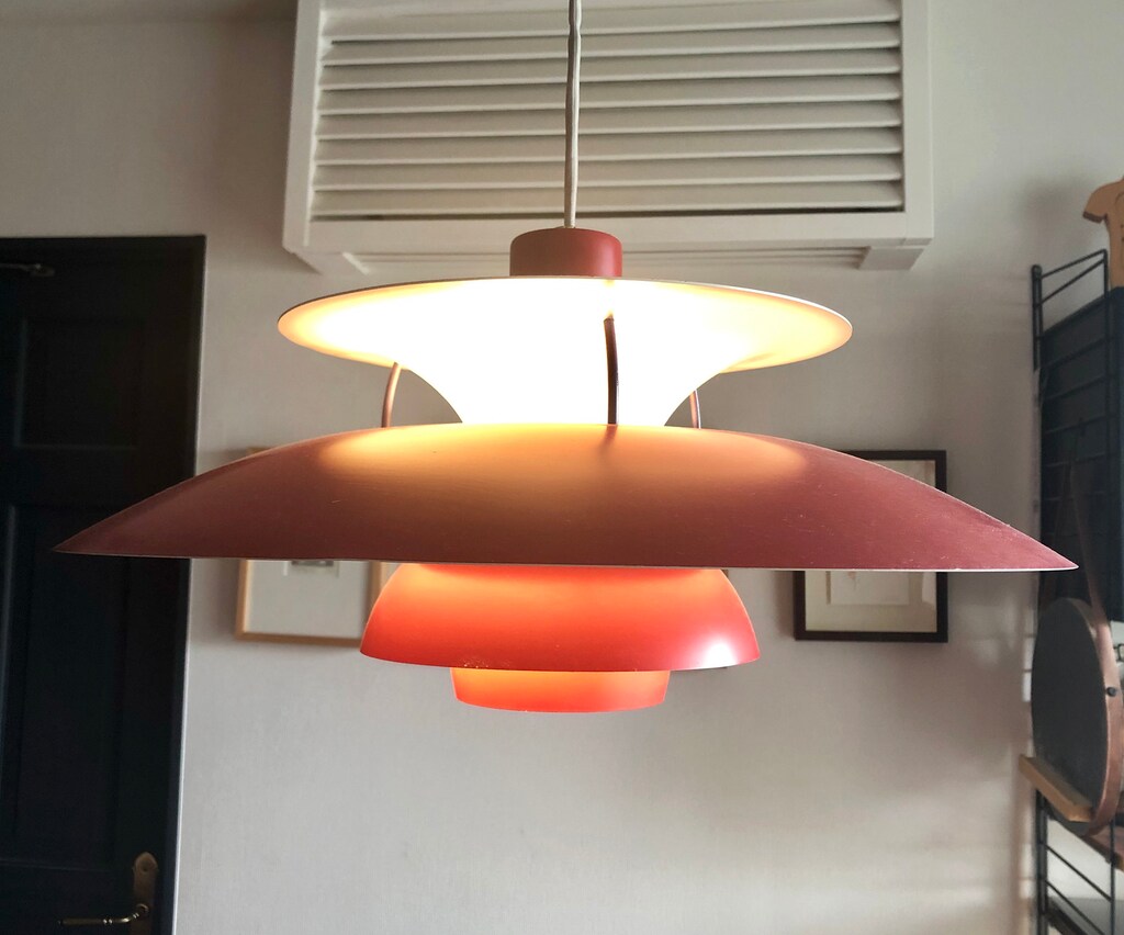 ルイスポールセンの名作「PH 5」は、ダイニング用照明の傑作
