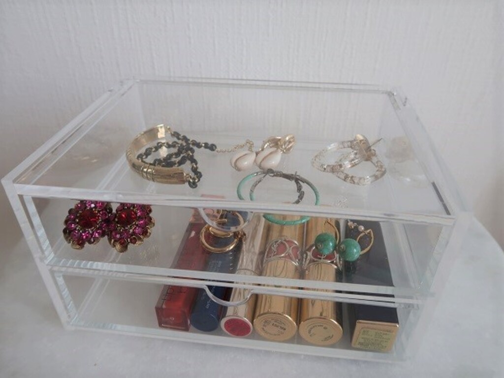 【無印】コスメやアクセサリーの収納にオススメの「重なるアクリルケース」