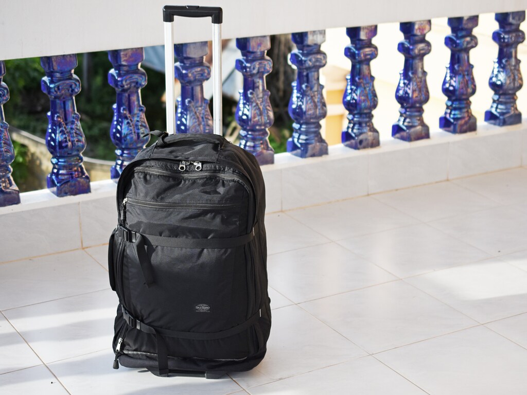 海外旅行先での移動に大活躍！ 背負える3wayキャリーケース