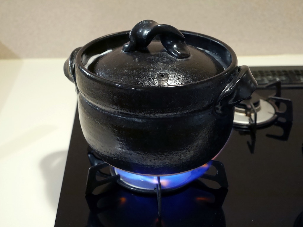 信楽焼の土鍋「ごはん鍋」でふっくら美味しい絶品ご飯が簡単に！