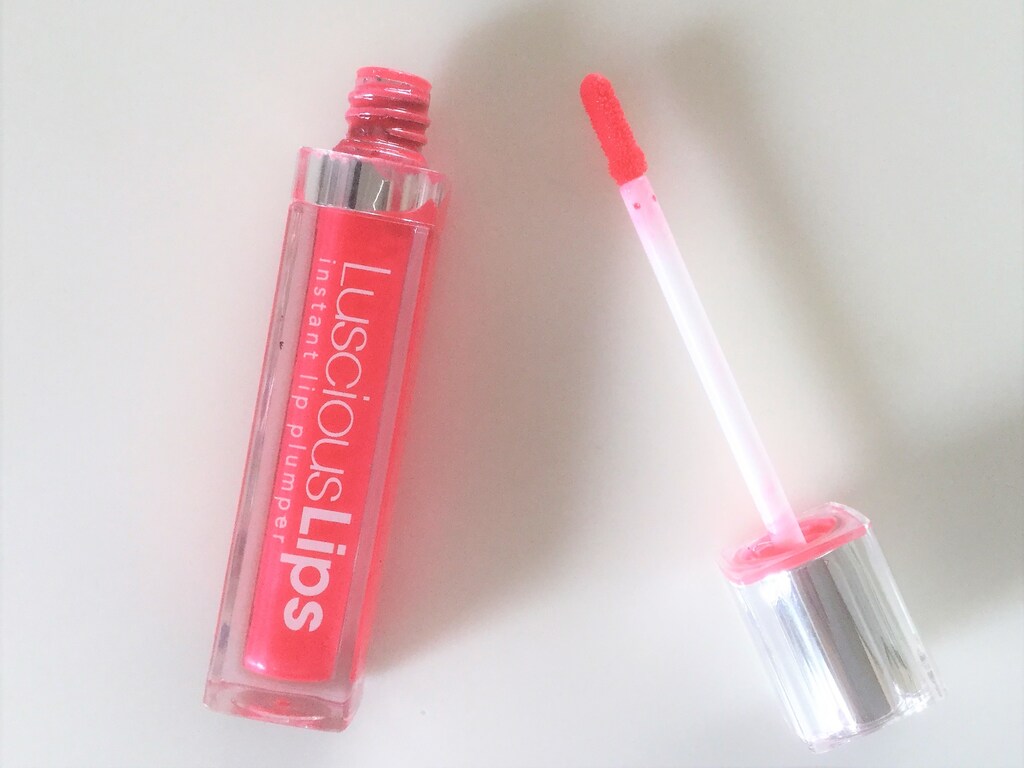 歯科医が愛用！塗ったまま眠れるリップ美容液「ラシャスリップス」