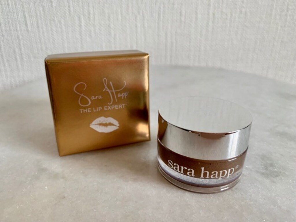 定期的な唇ケアに！サラハップの「リップスクラブ」がおすすめ