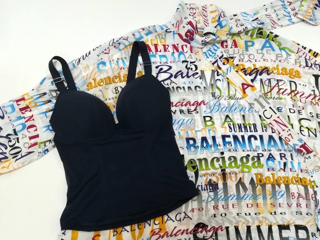 透けて見えても上品！ワコールディアのブラキャミソール