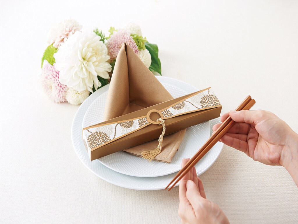 結婚式場で使った箸を贈り物に！Bo Project.の「OHASHI」