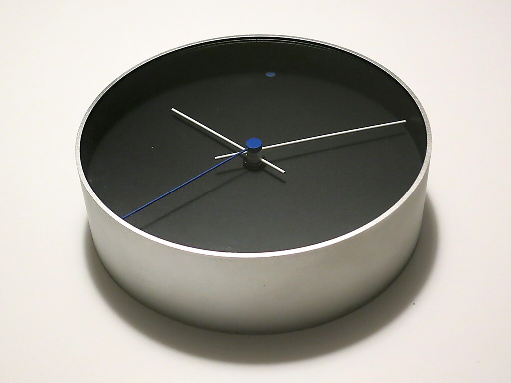 世界的デザイナー倉俣史郎の名作「ウォールクロック」は「美しい存在」