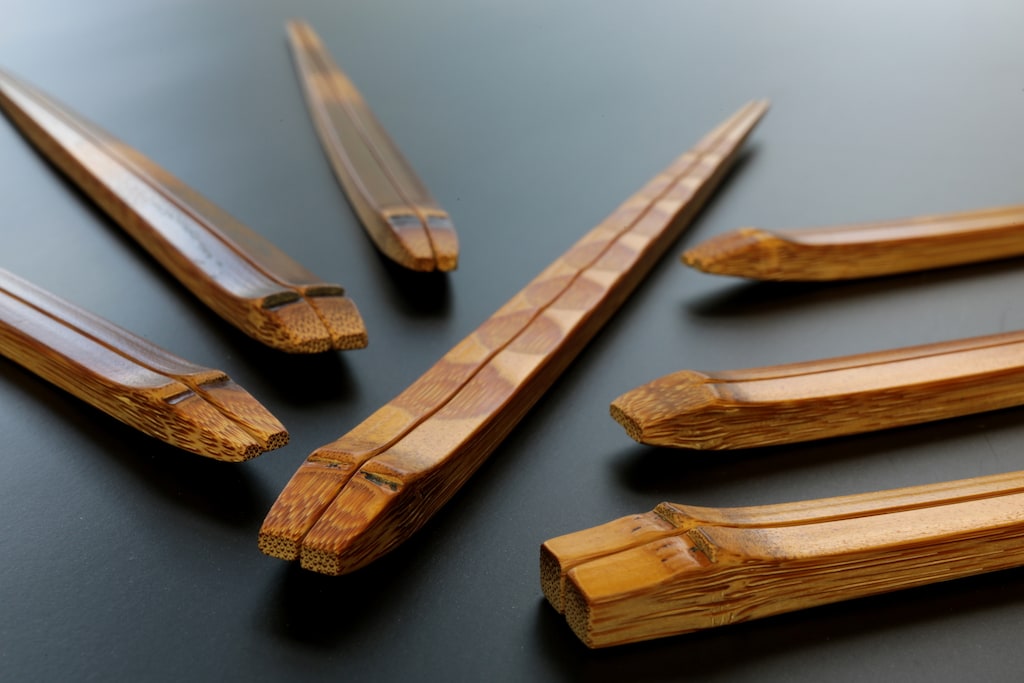 もう他の箸は使えない！？世界一高価で気品のある「煤竹（すすだけ）箸」