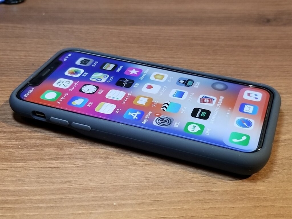 バッテリー内臓の「スマートバッテリーケース」でモバイルバッテリーいらず！