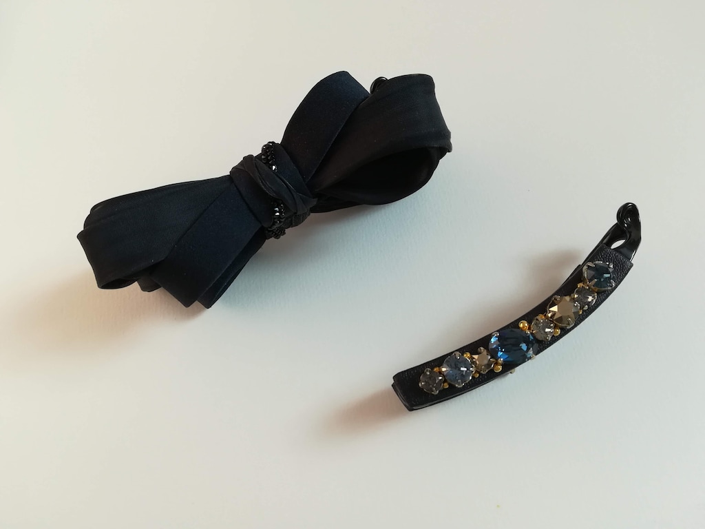 髪型のアレンジ自在！「コンプレックスビズ」のバナナクリップの使い方