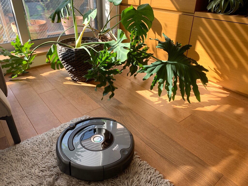 ながら掃除で時短！ロボット掃除機「ルンバ」で家の中が常に清潔に