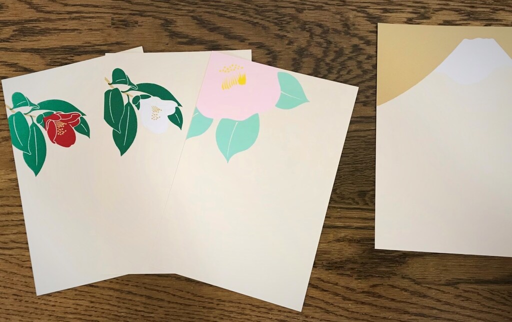 モダンで上品な鳩居堂の「シルク刷はがき」で大切な人へ想いを送ろう