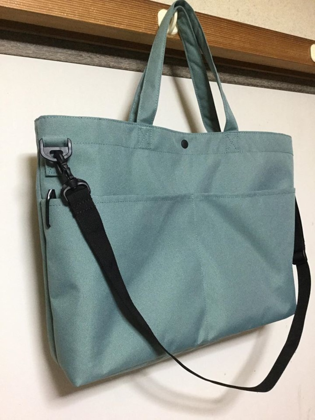 丈夫で機能性も◎。親子で使える無印の手提げ＆ショルダーバッグ