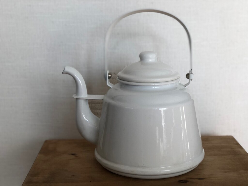 懐かしいフォルムに心が和むファイヤーサイドの「レトロホーローケトル」
