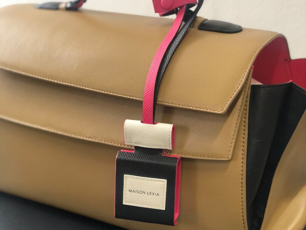 「バッグ×香り」の新発想！MAISON LEXIAの「パフューム チャーム」