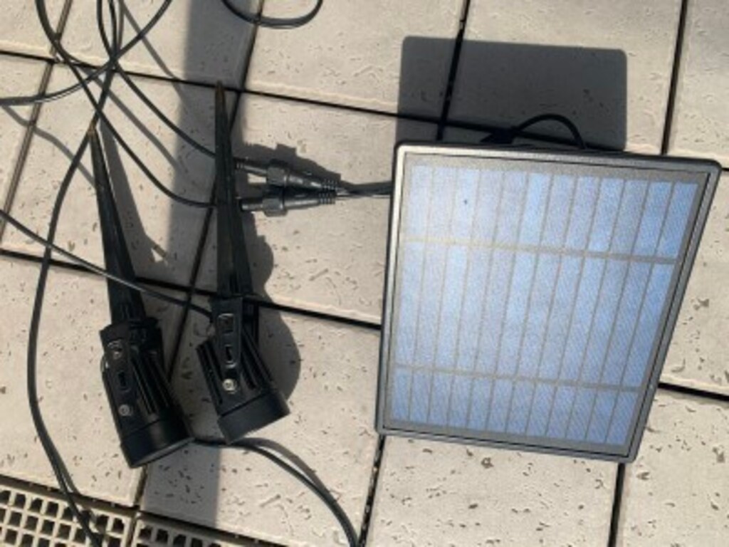 光熱費０円でバルコニーをライトアップ！KEYNICEの「ソーラーライト」