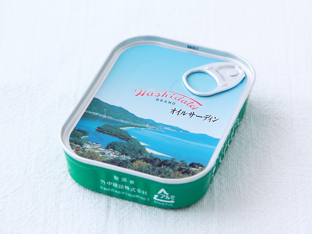 生臭くない「橋立印 オイルサーディン」はシンプルな味付けでアレンジ自在