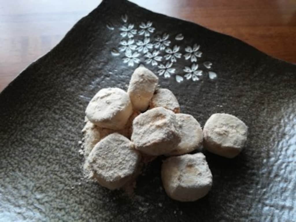 ホロホロ崩れる庄谷の「和の心」はスペインの伝統菓子ポルボロンそっくり！